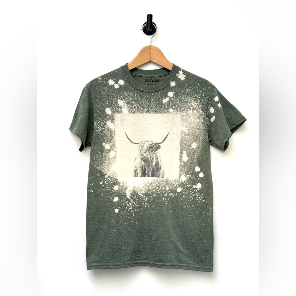 Gildan Green T-Shirt with Highland Cow Design Tee
